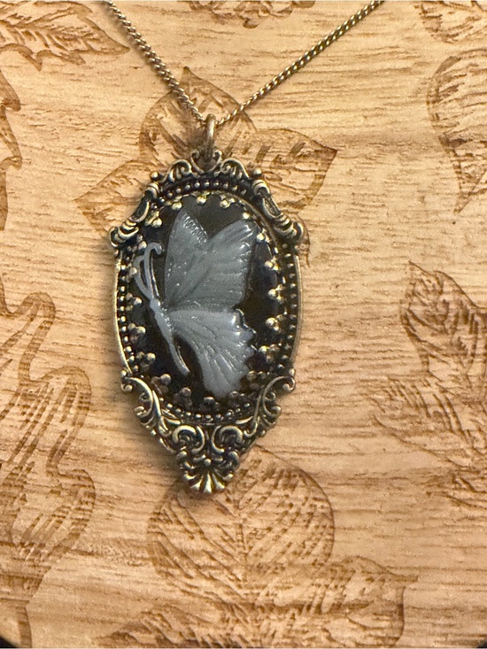 Handmade Jewelry - Antique-Style White Butterfly Cameo Necklace in Gold Tone